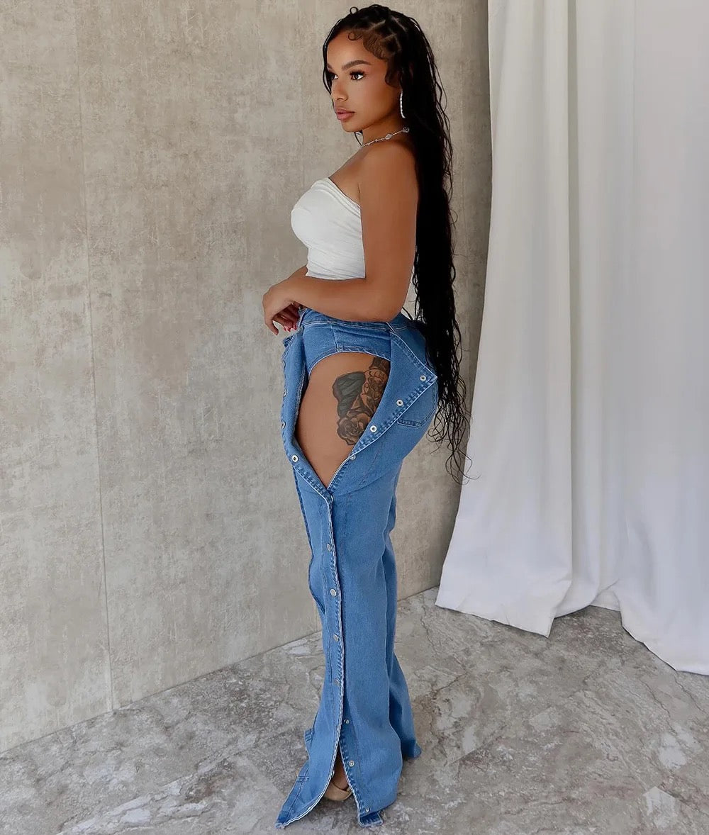 Button Closed Boyfriend Jeans